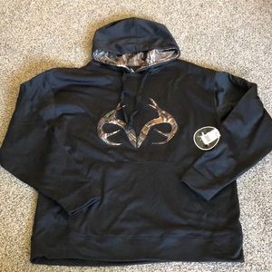 NWT Realtree Black Hoodie